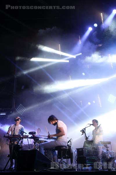 CARIBOU - 2015-06-27 - PARIS - Hippodrome de Longchamp - Brad Weber - Daniel Victor Snaith